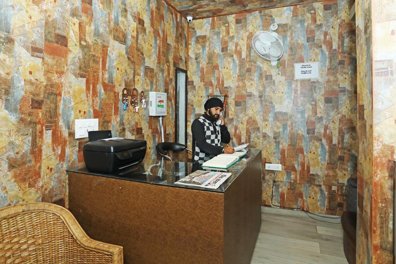 Hotel Saptrishi Rishīkesh Exterior foto